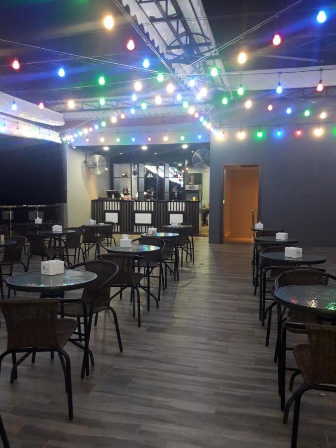 Hotel Morena Batam エクステリア 写真