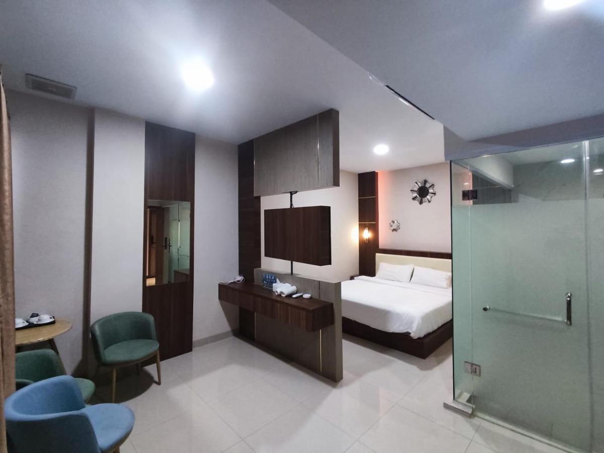 Hotel Morena Batam エクステリア 写真