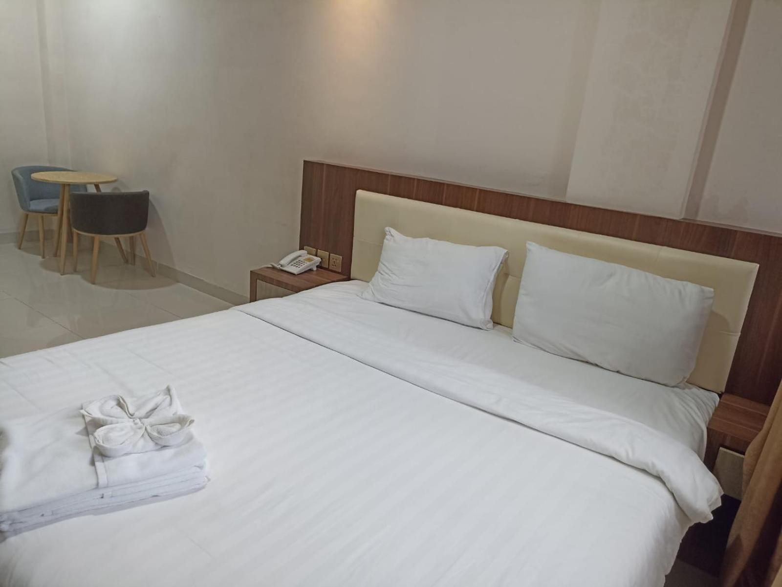 Hotel Morena Batam エクステリア 写真