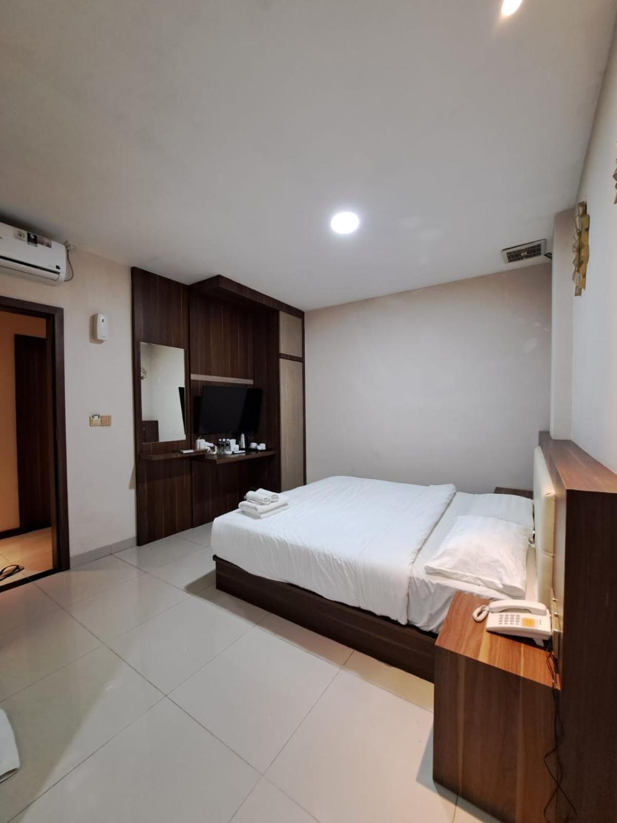 Hotel Morena Batam エクステリア 写真
